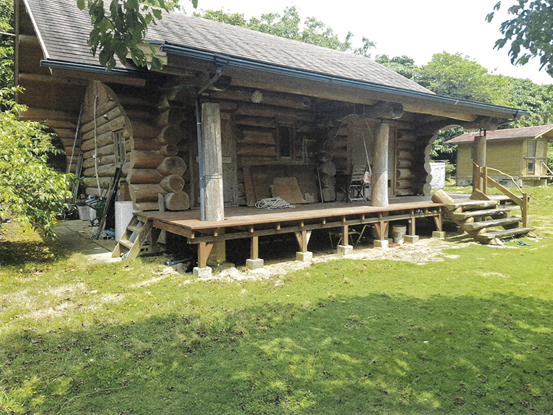 目の前のビーチ石垣で一番有名なダイビングスポット、マンタも見る事ができます。